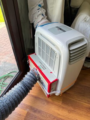 Side view showing cowling attached to AC (ElectriQ Airflex15-v2 / anon / 2026 / 05)